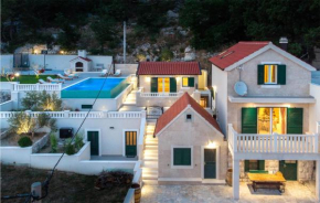 Amazing home in Gornje Sitno with Outdoor swimming pool, Heated swimming pool and 3 Bedrooms